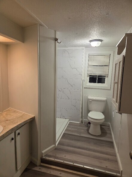 Building Photo - 12 Geer Rd