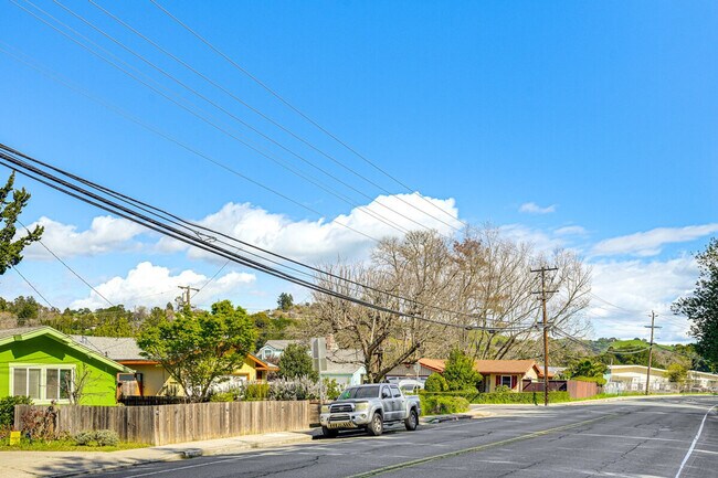 Building Photo - 3381 Pinole Valley Rd