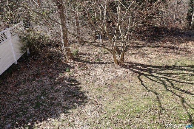 Building Photo - 25 W Silver St