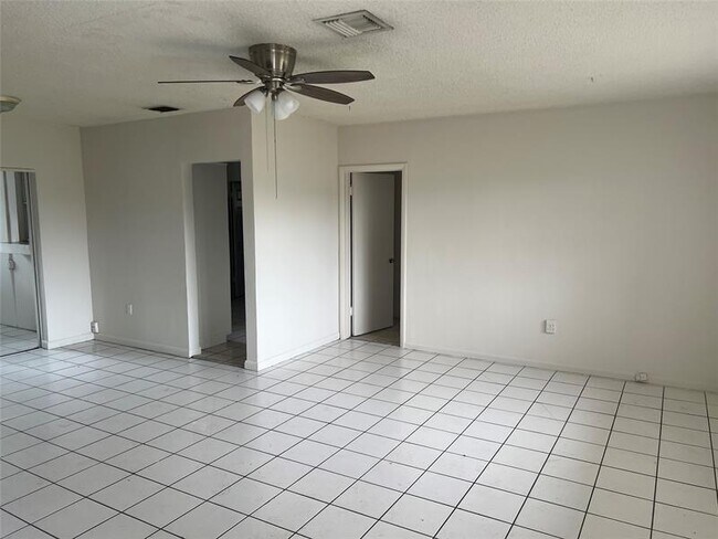 Building Photo - 211 N 66th Ave
