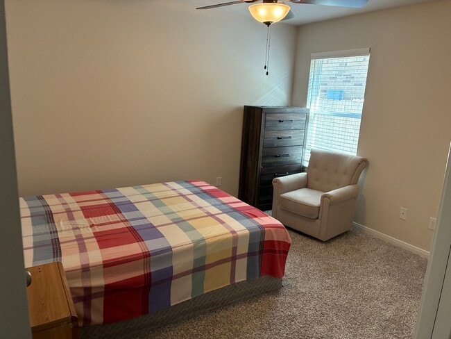 Building Photo - 6208 Rockford Dr