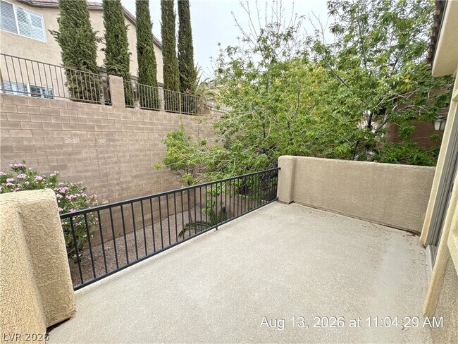 Building Photo - 2768 Craigmillar St