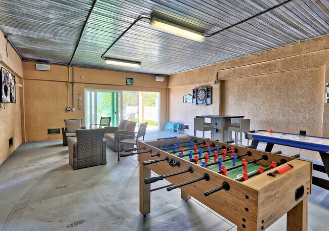 Building Photo - Gulf-Front Luxury Townhouse | 4 Bedrooms +...