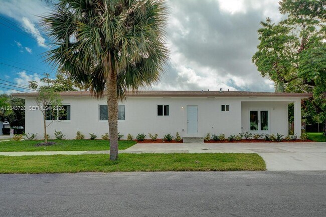 Building Photo - 312 Phippen Waiters Rd