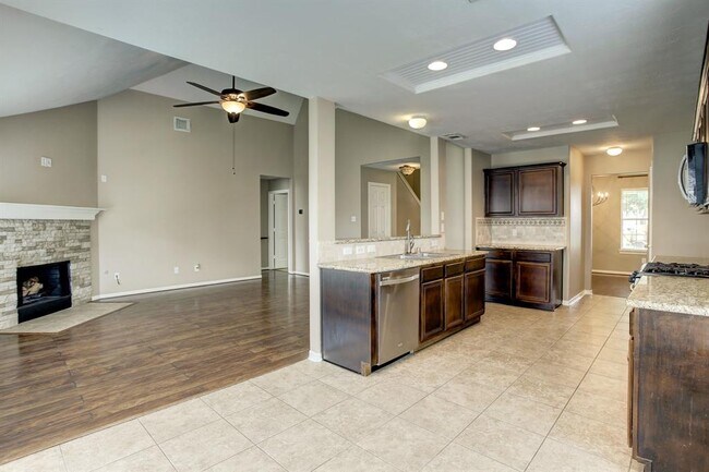 Building Photo - 24419 Travis House Ln