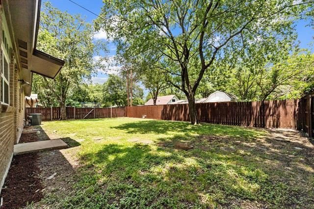 Building Photo - 806 Greenhaven Dr