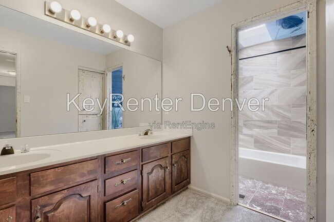 Building Photo - 8097 S Yukon Way