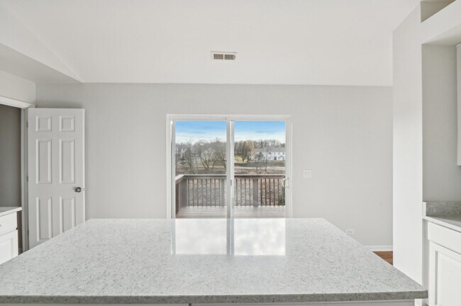 Building Photo - 2333 Summerlin Dr