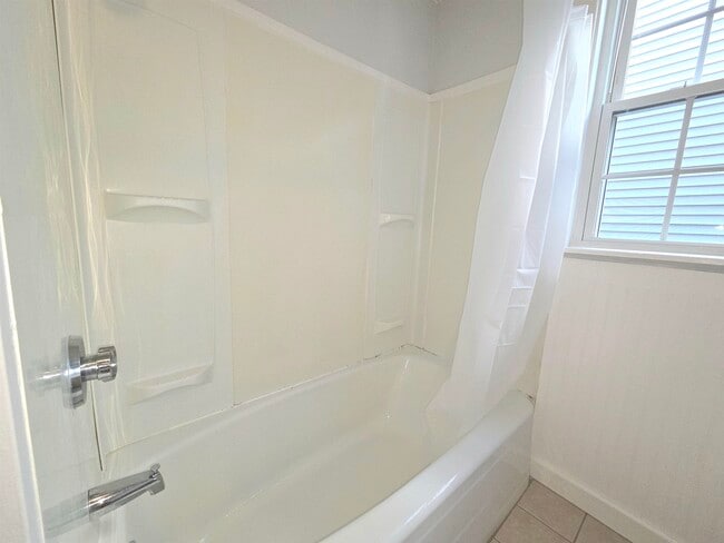 Building Photo - 48-50 Prince St