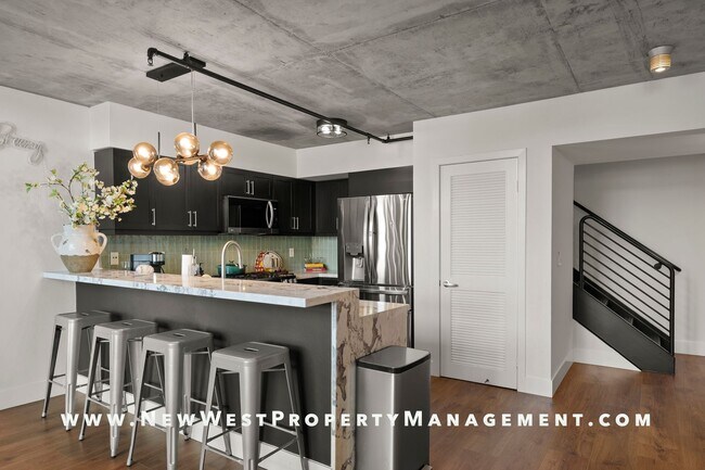 Building Photo - Spectacular Little Italy Loft at Doma, 2 Parking Spaces! Small Pet OK!