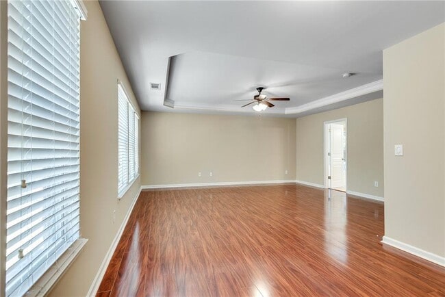 Building Photo - 270 Woods Creek Dr