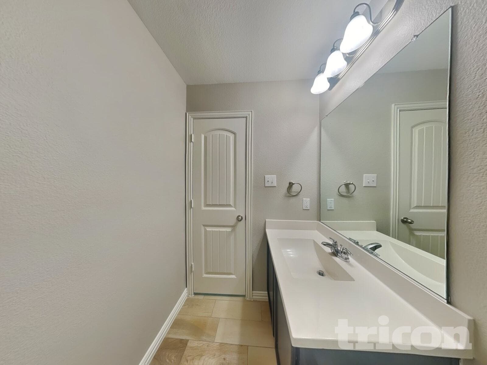 Building Photo - 810 Silverbell St