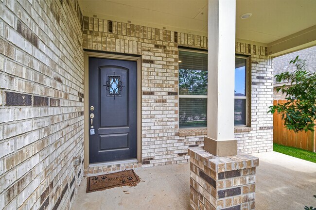 Building Photo - 5415 Tourmaline Wy