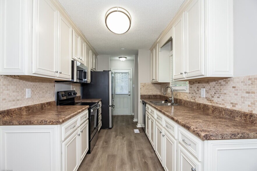 Building Photo - 1415 Anderson St