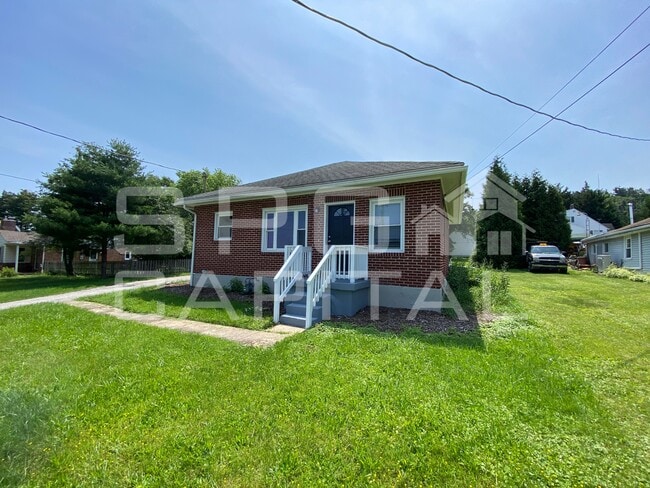 Primary Photo - 2715 N Sherman St