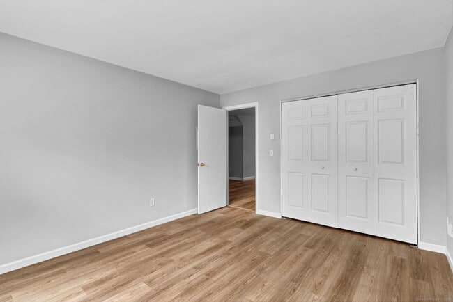 Building Photo - 38 Wellington Dr