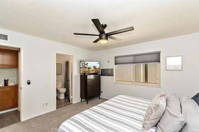 Building Photo - 11043 Country View Dr