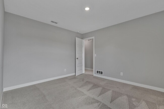 Building Photo - 76 Fernleaf Dr