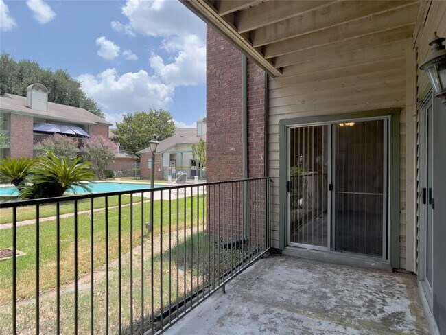 Building Photo - 6500 Harbor Town Dr