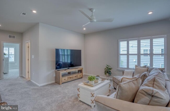 Building Photo - 33163 Oyster Cove Dr