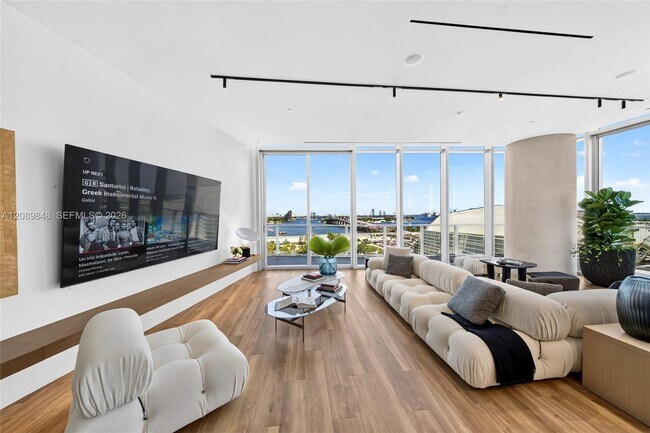 Building Photo - 1400 Biscayne Blvd