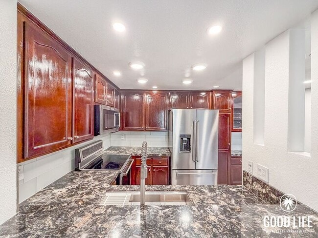 Building Photo - 5875 Friars Rd