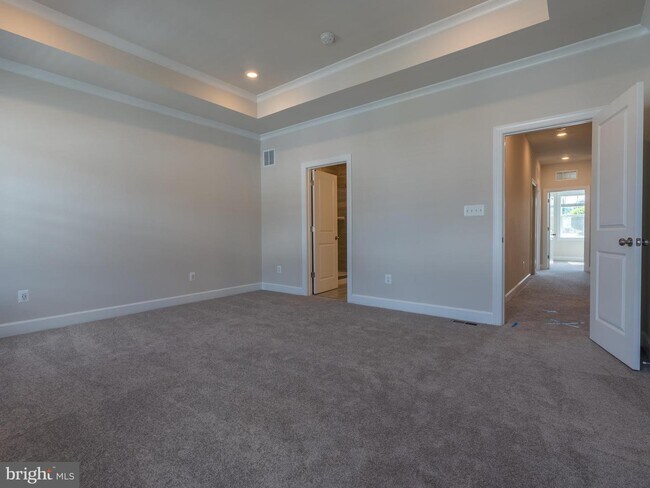 Building Photo - 14965 River Walk Way