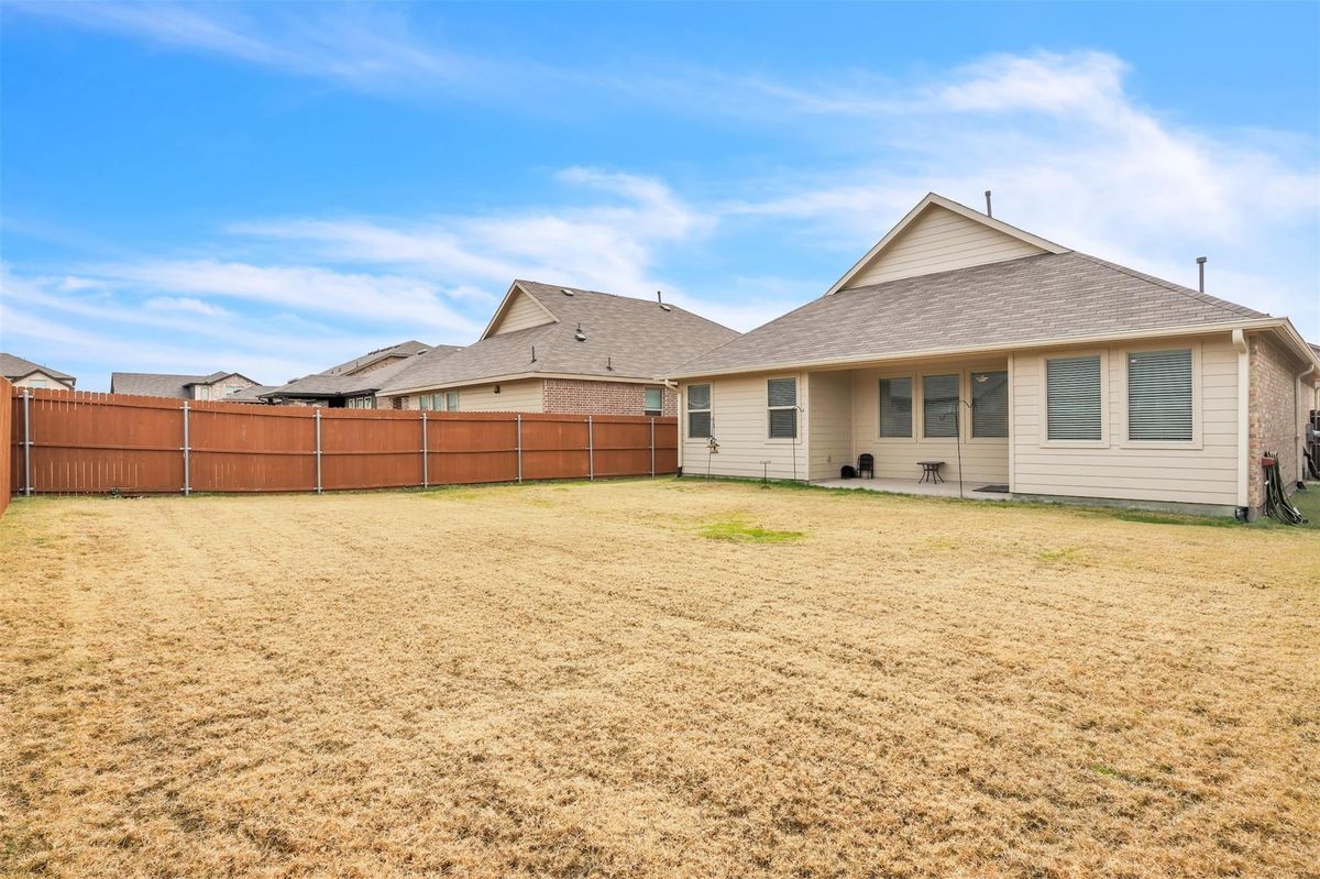 Building Photo - 3220 Sioux Trl