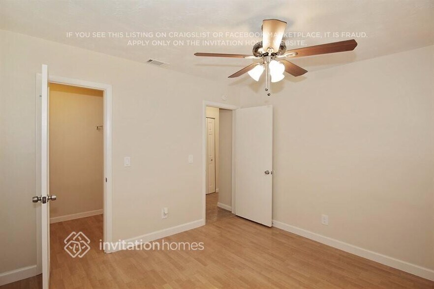 Building Photo - 5313 SW 118th Ave
