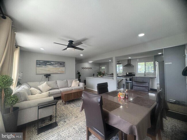 Building Photo - 6315 Willowood Ln