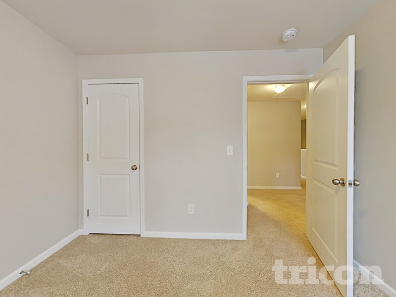 Building Photo - 2046 Aragon Lane