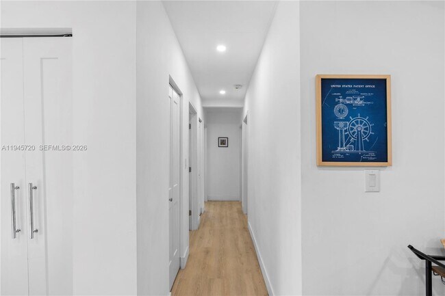 Building Photo - 5854 SW 62nd St