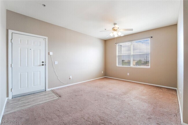 Building Photo - 6955 N Durango Dr