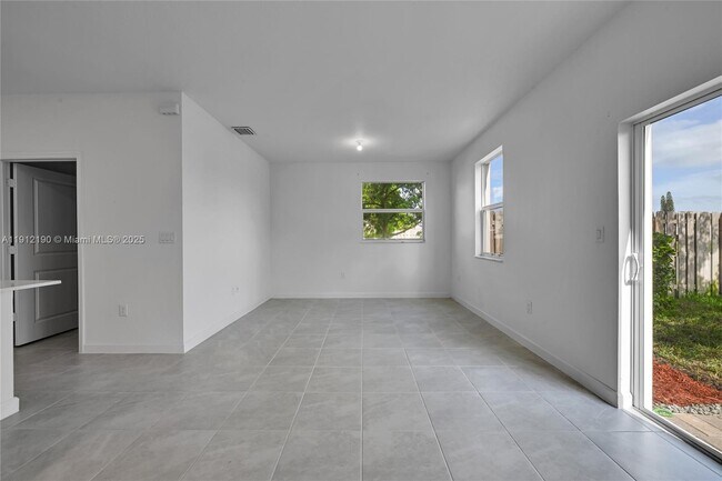 Building Photo - 12705 NW 23rd Pl