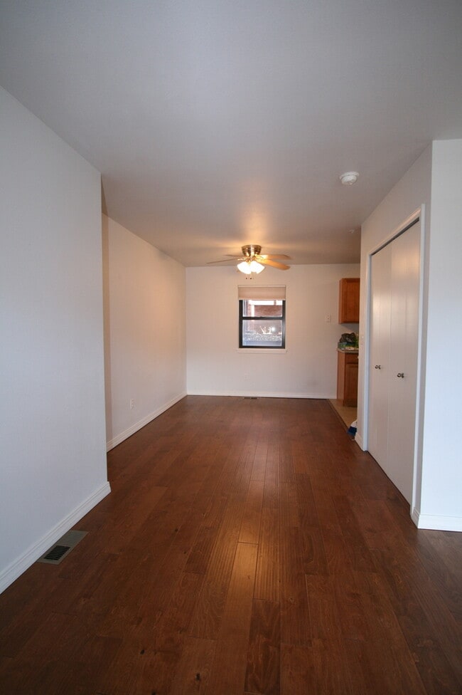 Building Photo - Great 2 bedroom condo in Old Colorado City!