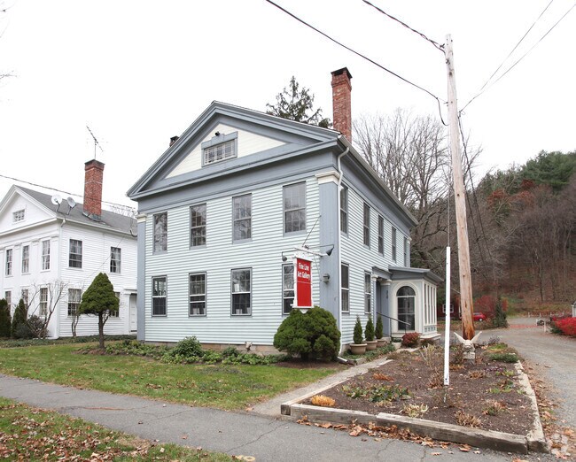 319 S Main St 319 S Main St Woodbury CT 06798 Apartment Finder