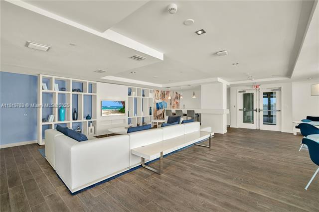 Building Photo - 4250 Biscayne Blvd