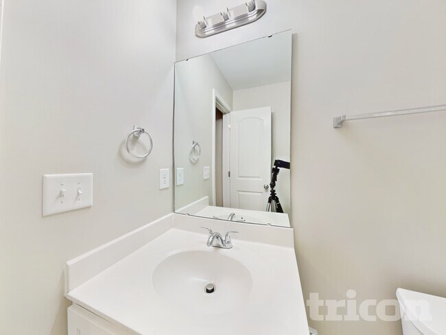 Building Photo - 4120 Devonwood Ct