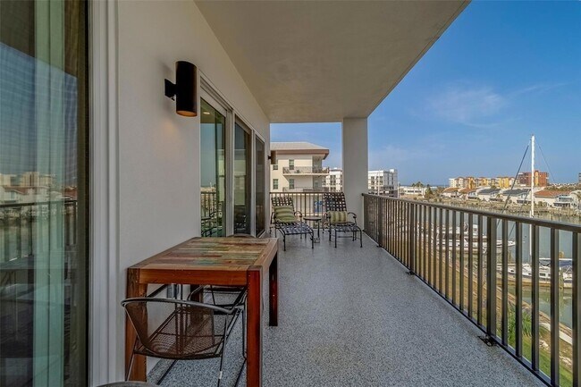 Building Photo - 400 150th Ave