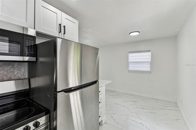 Building Photo - 4290 Neptune Dr SE
