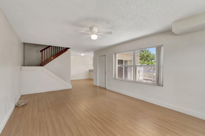 Building Photo - 4004 Medford Ct