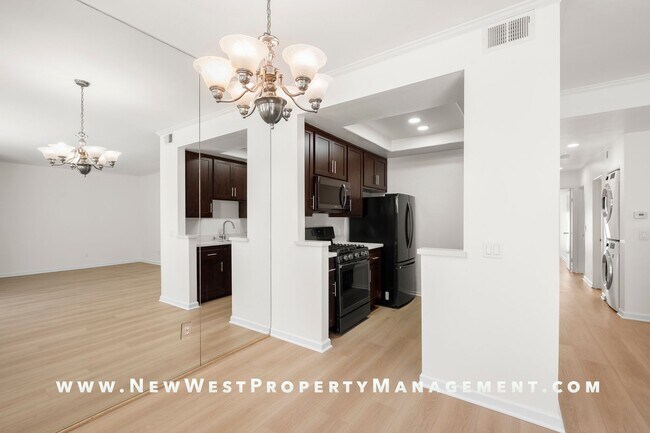 Building Photo - Lovely Marina District 2-bedroom at Park R...