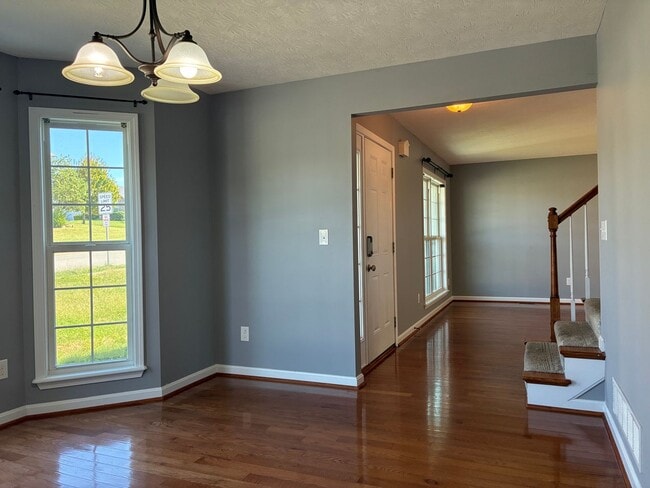 Building Photo - **ELIZABETHTOWN INDEPENDENT SCHOOL DISTRICT**