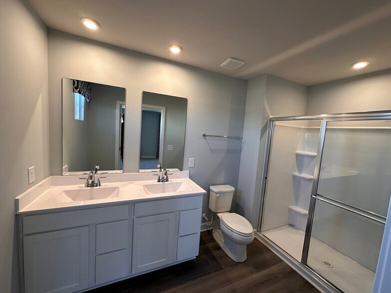 Building Photo - 203 Maggys Wy