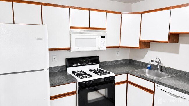 Building Photo - 903 Woodhaven Dr