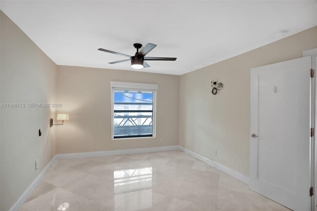 Building Photo - 2201 Brickell Ave