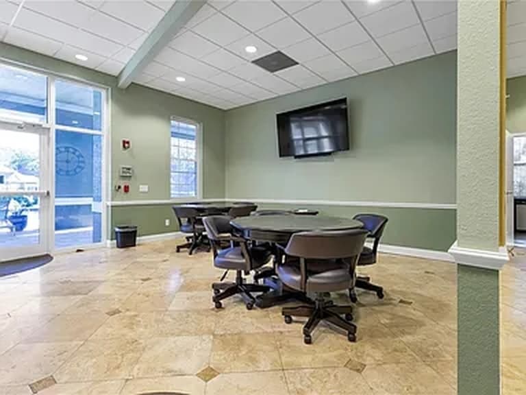 Building Photo - 3549 Kings Rd