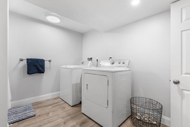 Building Photo - 142 Franklin St