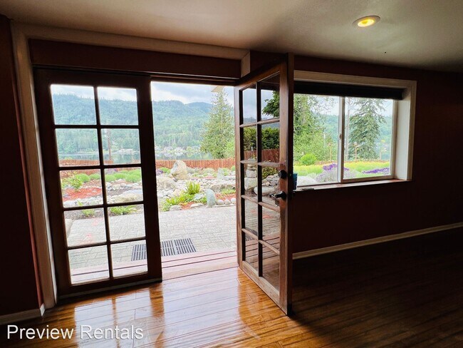 Building Photo - 2 br, 1 bath House - 23871 N. Westview Rd