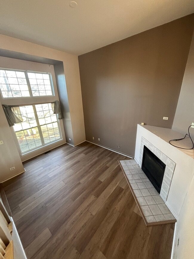 Building Photo - 647 Georgian Ct